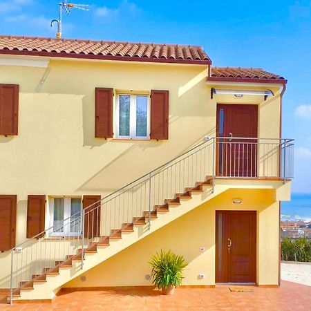 Casa Vacanze Con Vista Mare E Giardino - Amanecer 塞尼加利亚马尔佐卡 外观 照片