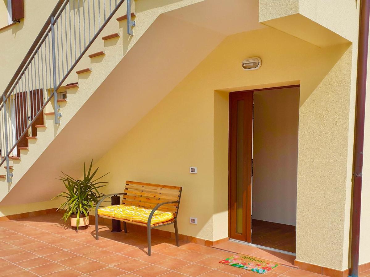 Casa Vacanze Con Vista Mare E Giardino - Amanecer 塞尼加利亚马尔佐卡 外观 照片